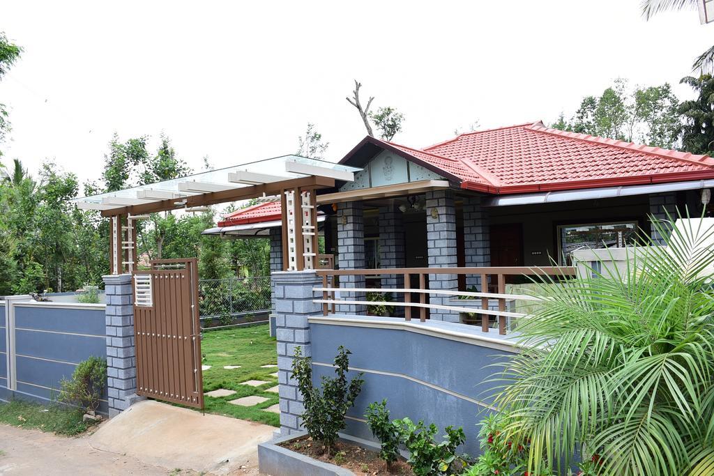 Srinikethana Home Stay With Swimming Pool Madikeri Exterior photo