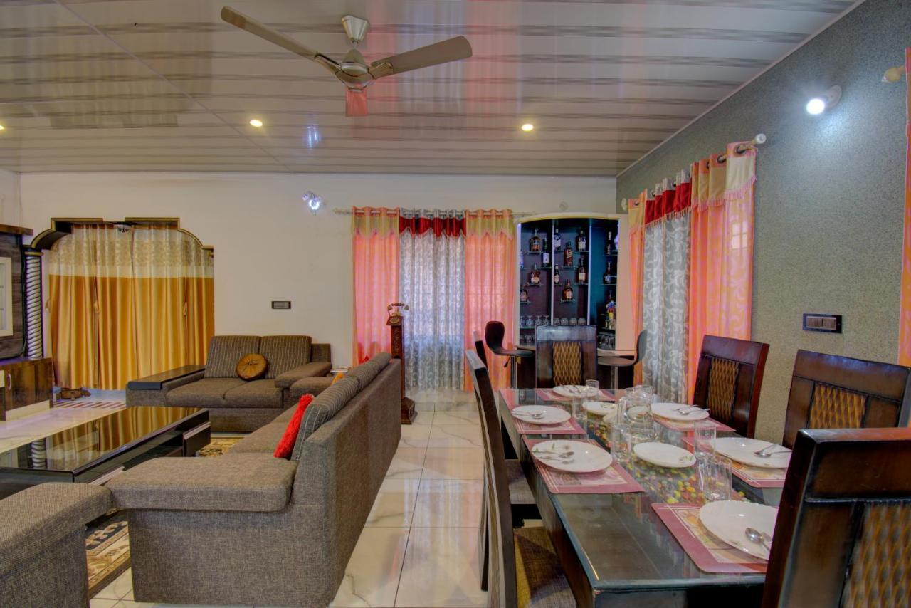 Srinikethana Home Stay With Swimming Pool Madikeri Exterior photo