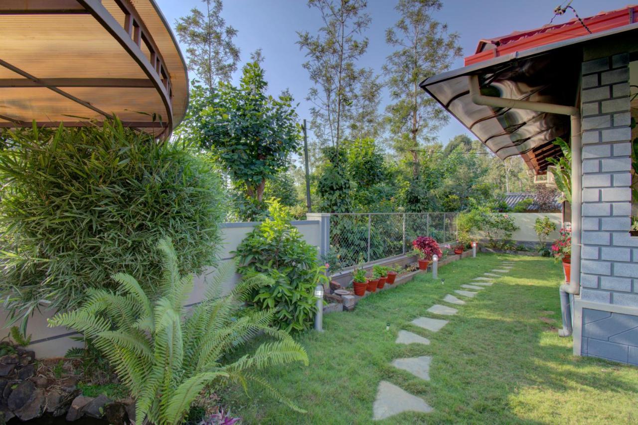 Srinikethana Home Stay With Swimming Pool Madikeri Exterior photo