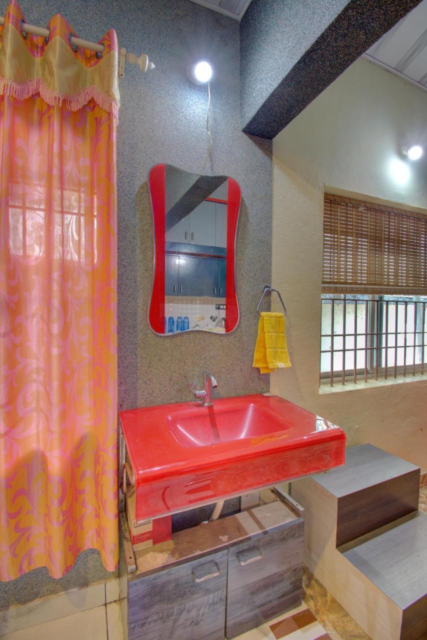 Srinikethana Home Stay With Swimming Pool Madikeri Exterior photo