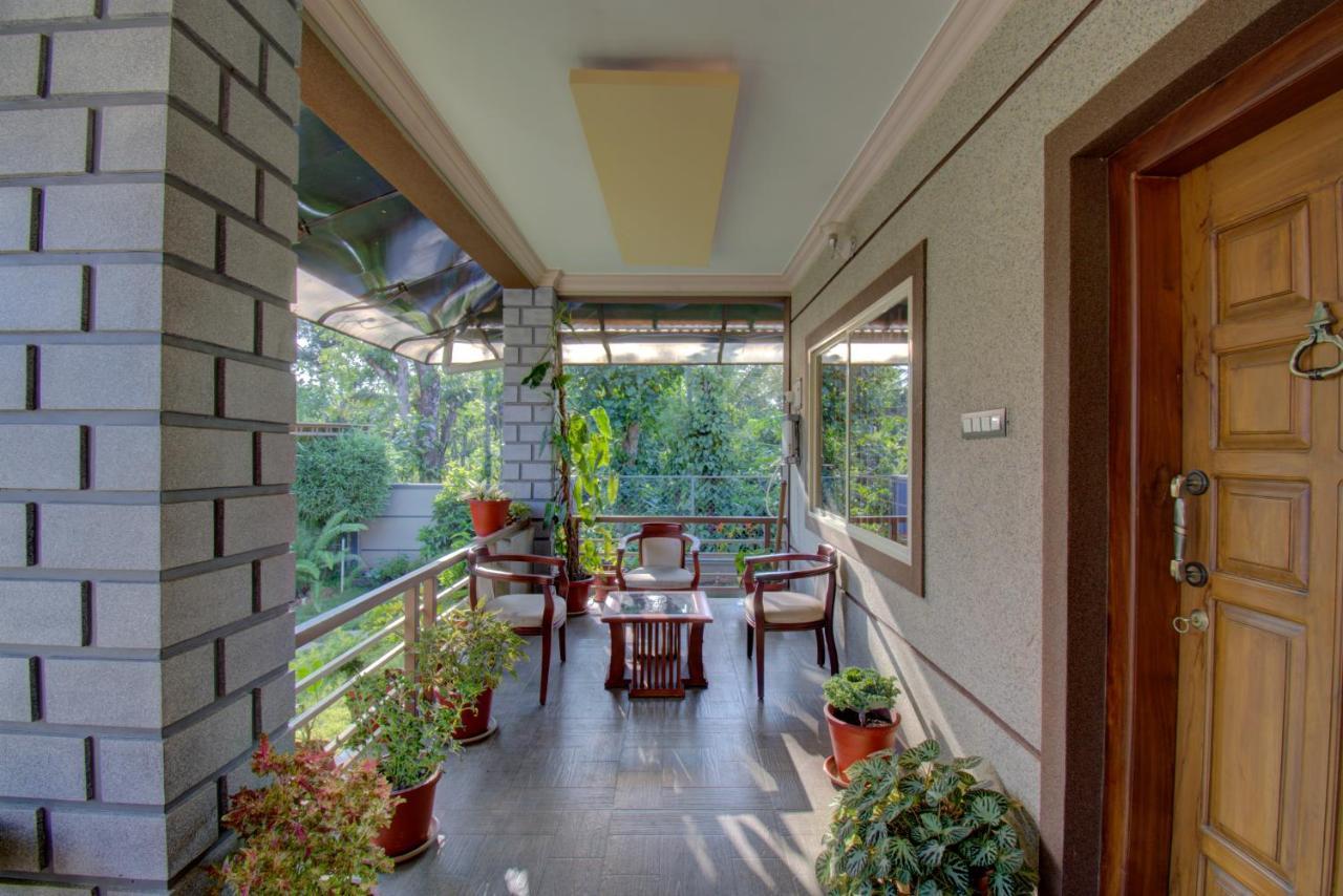 Srinikethana Home Stay With Swimming Pool Madikeri Exterior photo
